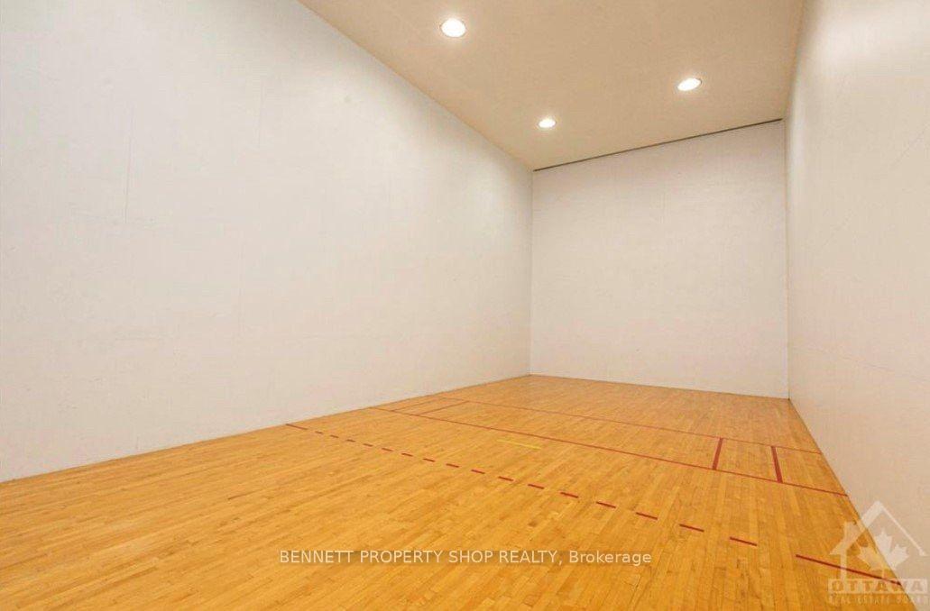 Photo 23 of Unit 45, 100 Hillside Drive, Ottawa, Viscount Alexander Park — HOMEH