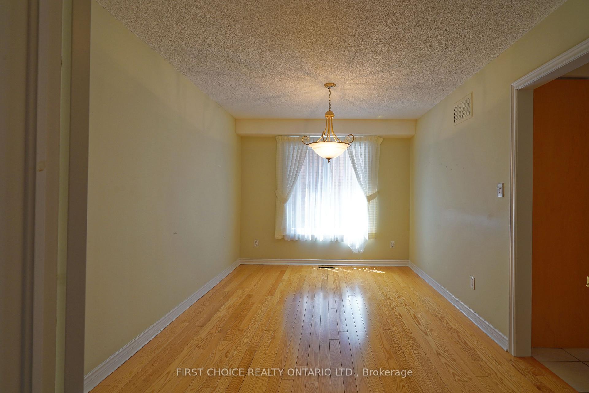 Photo 8 of 6 Forest Link Court, New Tecumseth, Rural New Tecumseth — HOMEH