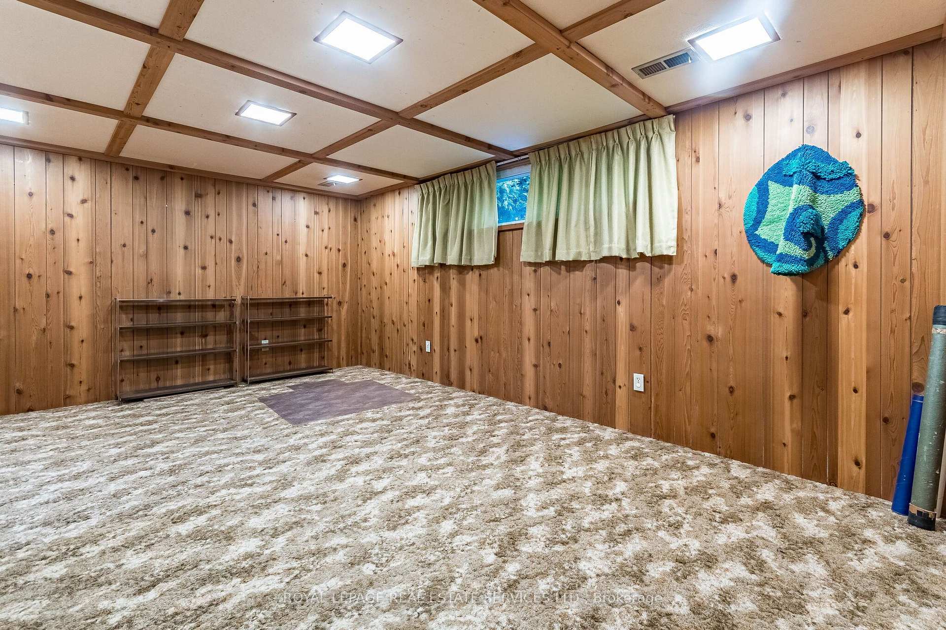 Photo 21 of 220 Edenbridge Drive, Etobicoke, Edenbridge-Humber Valley — HOMEH