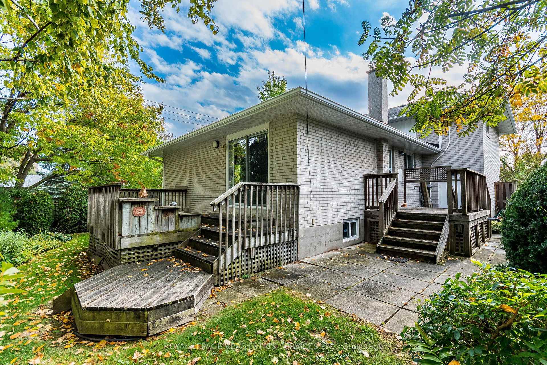 Photo 24 of 220 Edenbridge Drive, Etobicoke, Edenbridge-Humber Valley — HOMEH
