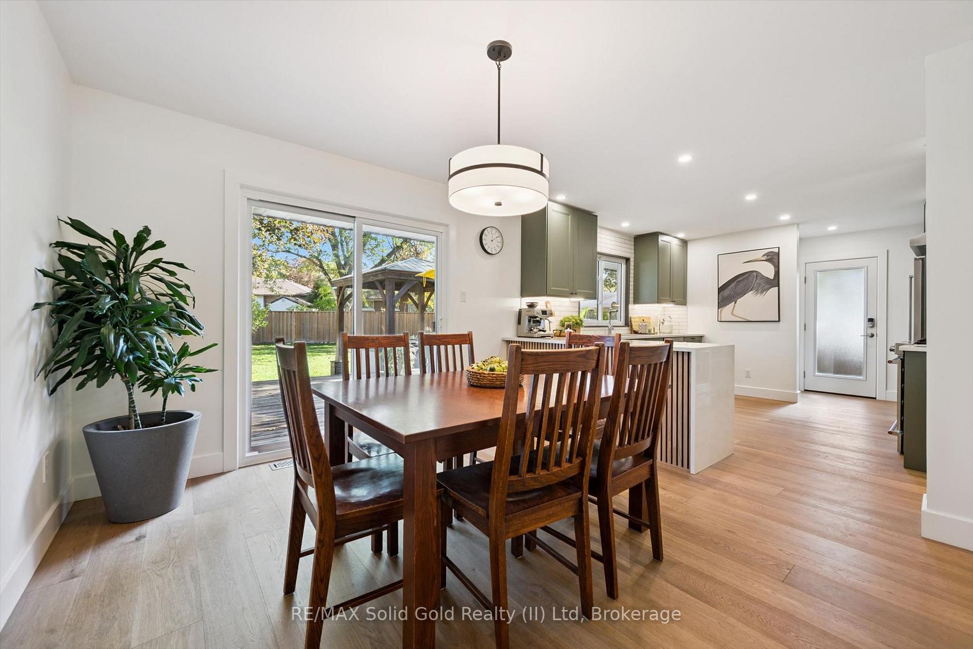 Photo 10 of 38 Yule Place, Kitchener, Stanley Park — HOMEH