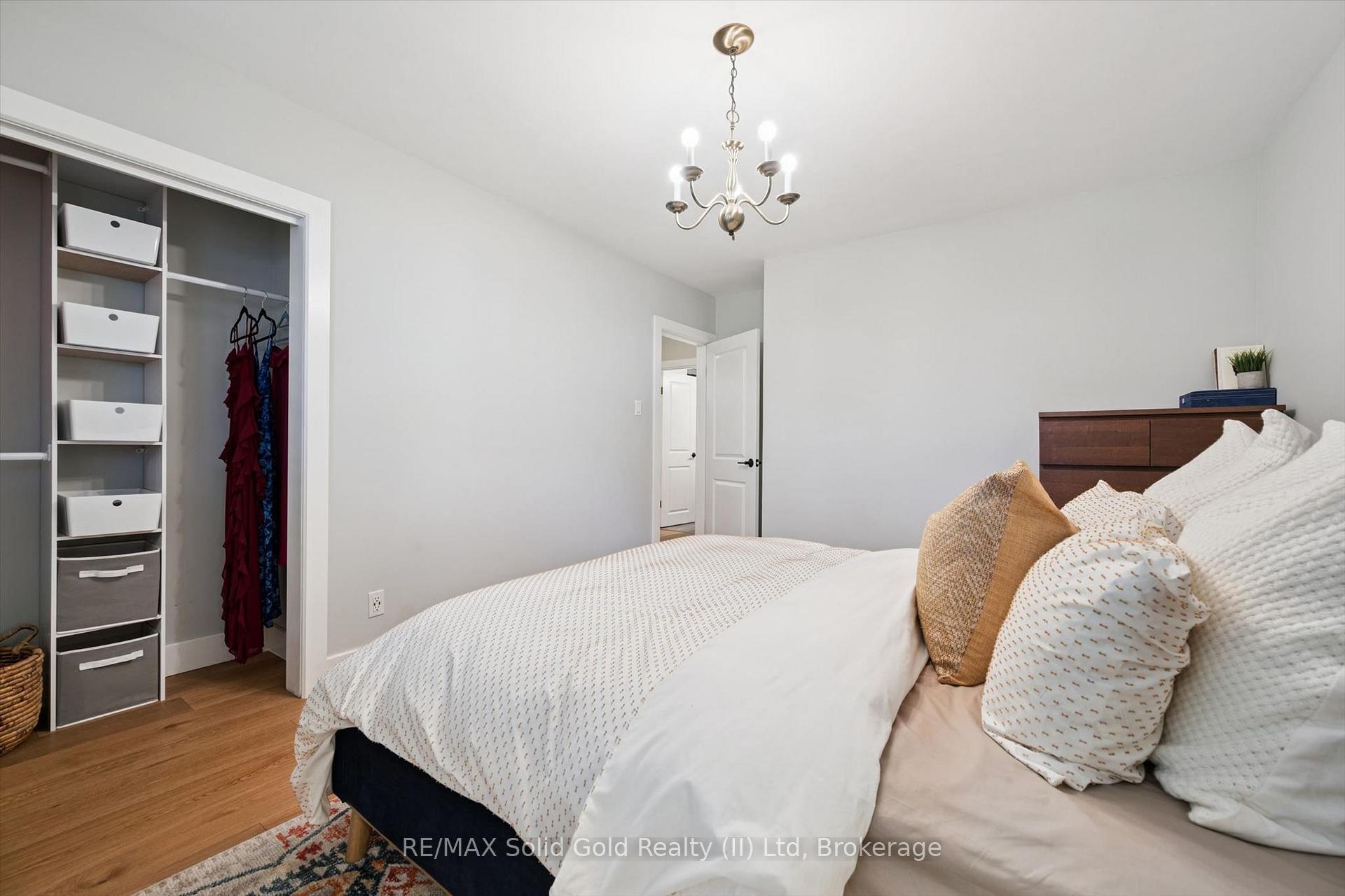 Photo 19 of 38 Yule Place, Kitchener, Stanley Park — HOMEH