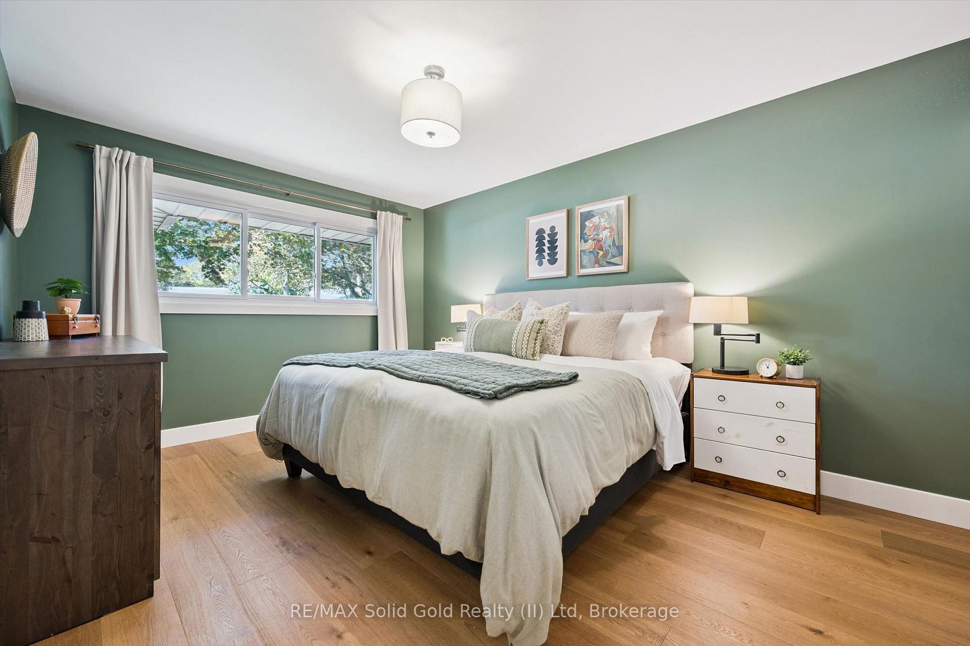 Photo 20 of 38 Yule Place, Kitchener, Stanley Park — HOMEH