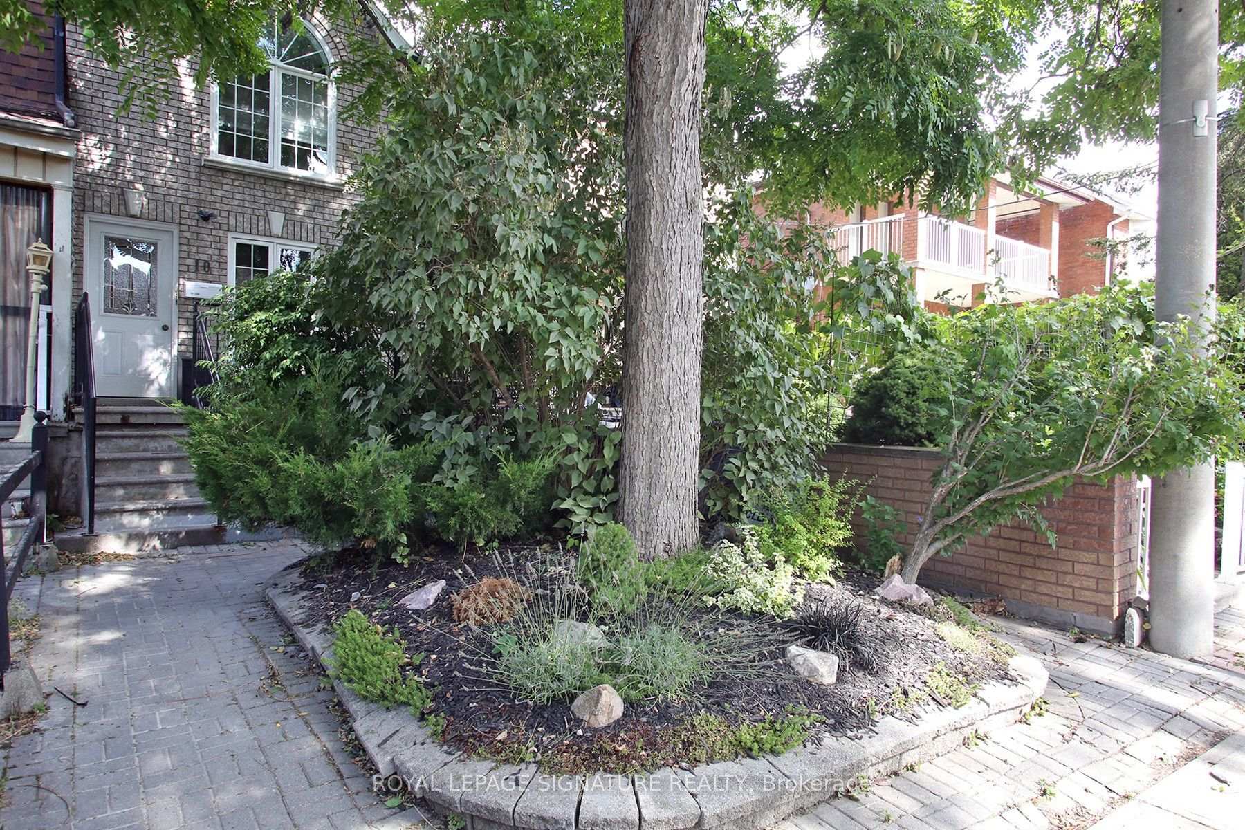 Photo 18 of 10 Armstrong Street, Toronto, Dovercourt-Wallace Emerson-Junction — HOMEH