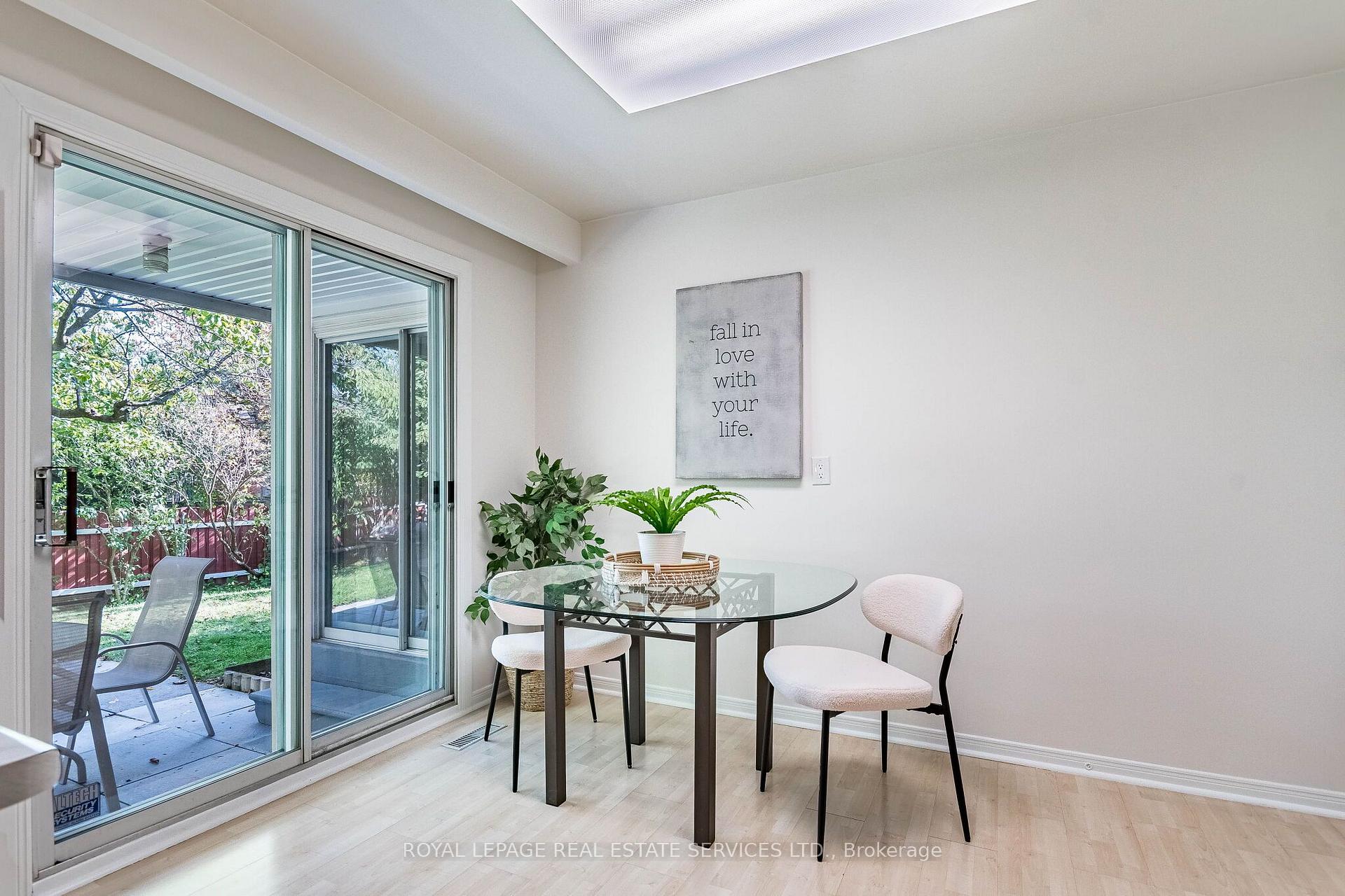 Photo 11 of 213 The Kingsway, Etobicoke, Edenbridge-Humber Valley — HOMEH