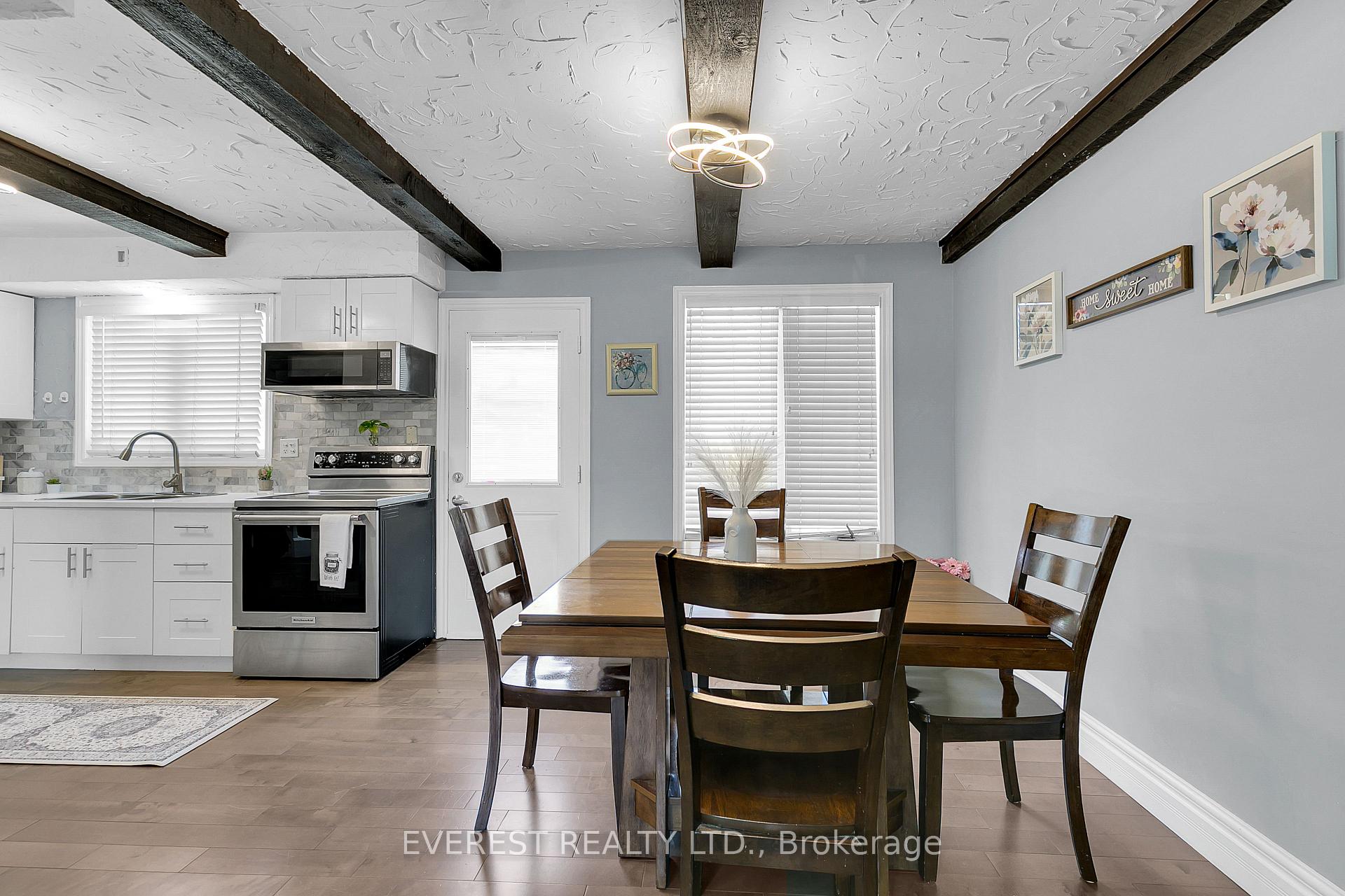 Photo 9 of 3992 Longfellow Avenue, Windsor, Roseland West — HOMEH