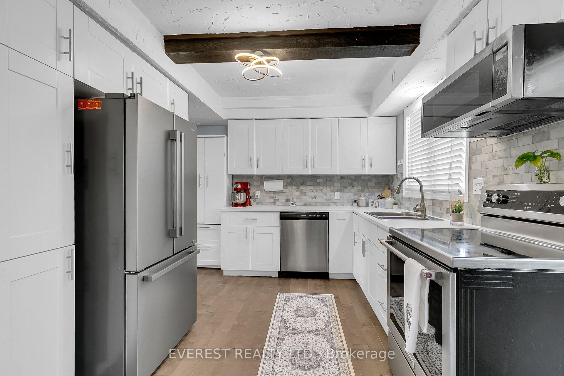 Photo 11 of 3992 Longfellow Avenue, Windsor, Roseland West — HOMEH