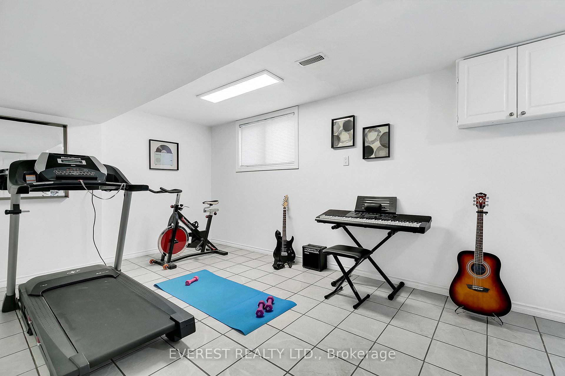 Photo 25 of 3992 Longfellow Avenue, Windsor, Roseland West — HOMEH