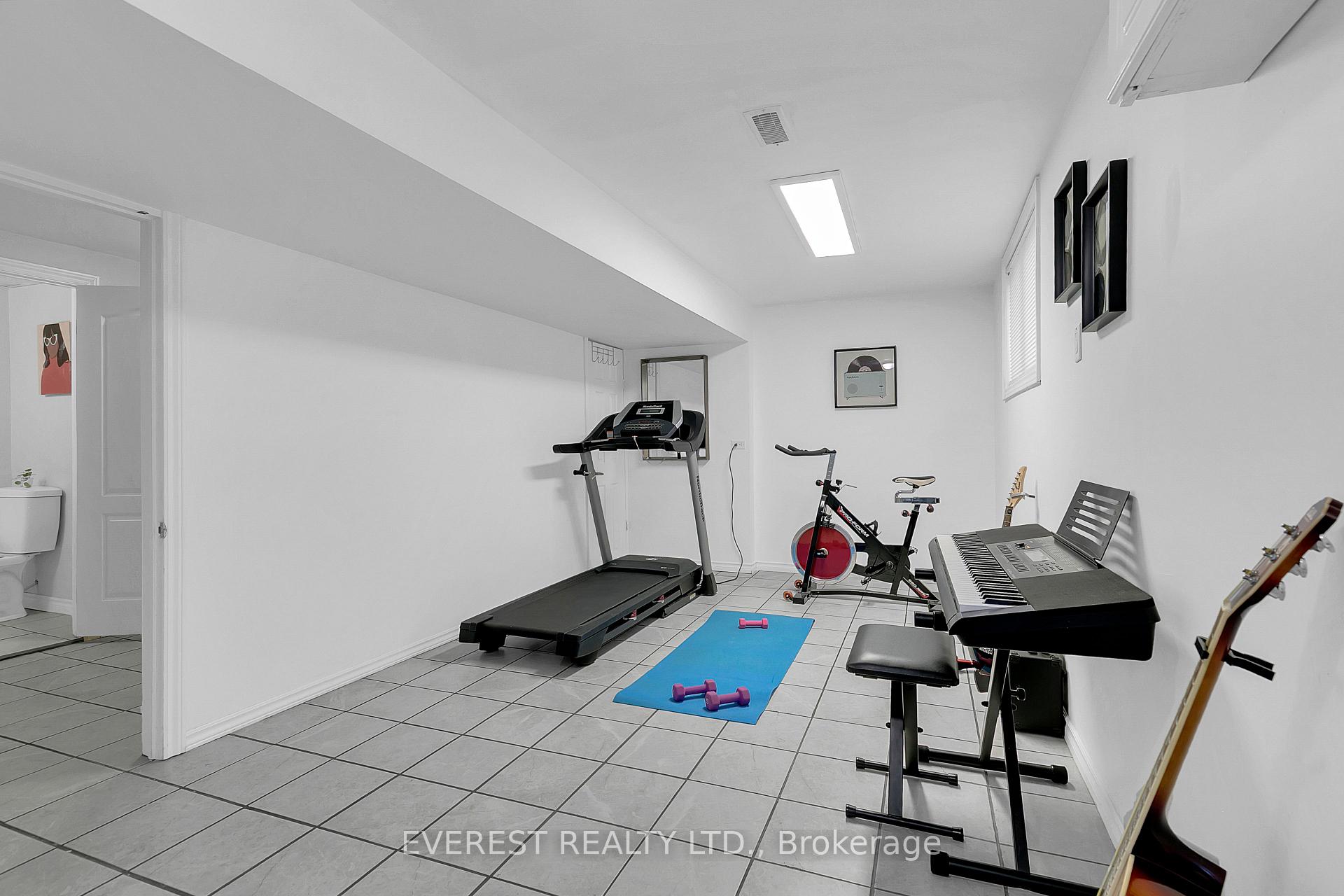 Photo 26 of 3992 Longfellow Avenue, Windsor, Roseland West — HOMEH
