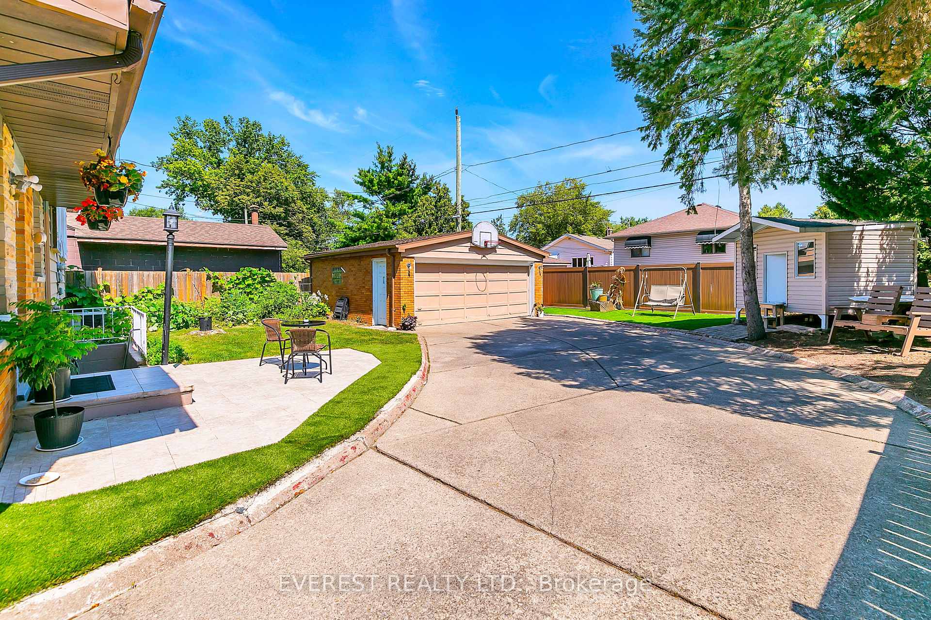 Photo 30 of 3992 Longfellow Avenue, Windsor, Roseland West — HOMEH