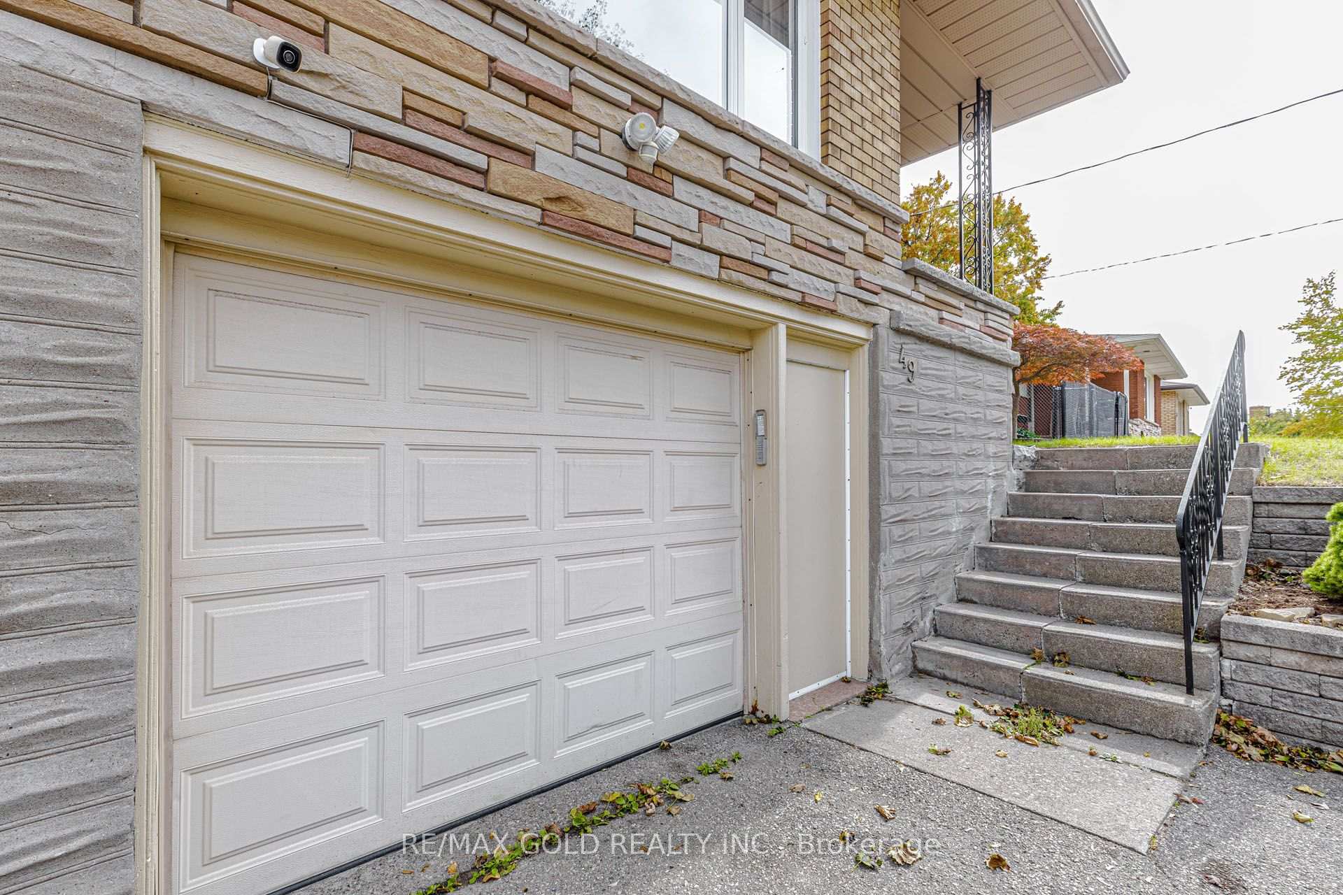 Photo 5 of 49 Kenneth Avenue, Kitchener, Stanley Park — HOMEH