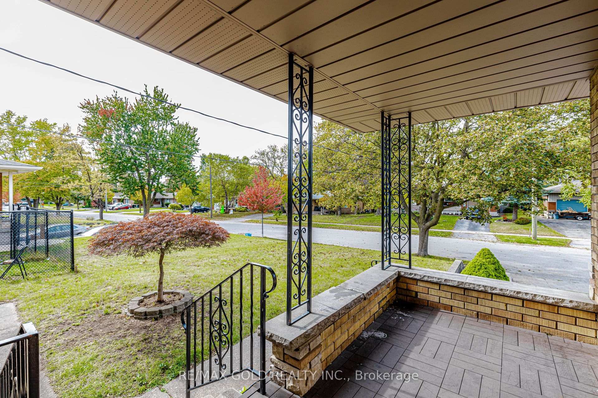 Photo 7 of 49 Kenneth Avenue, Kitchener, Stanley Park — HOMEH