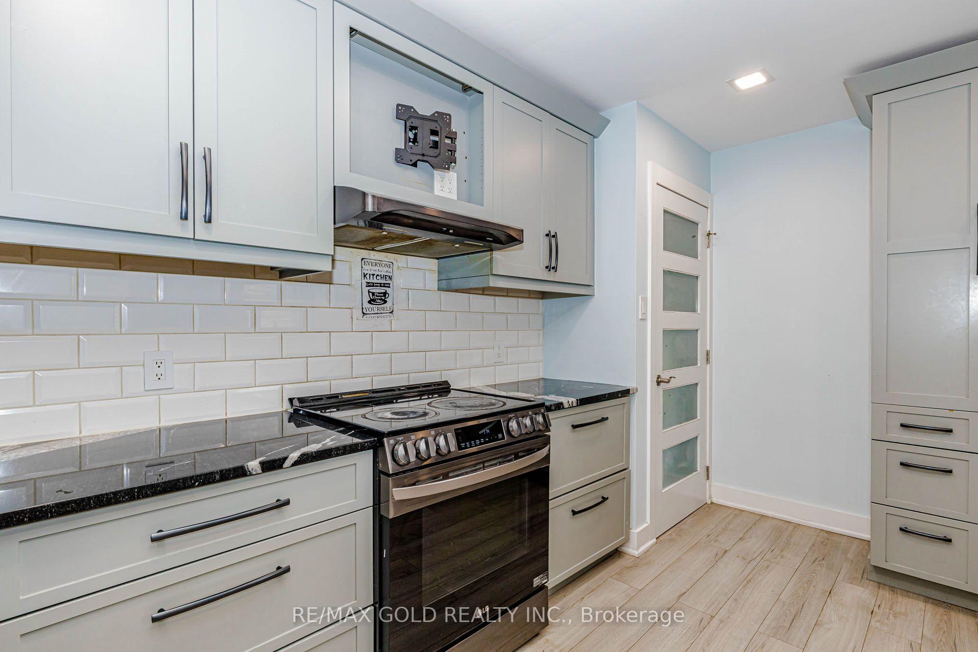 Photo 13 of 49 Kenneth Avenue, Kitchener, Stanley Park — HOMEH
