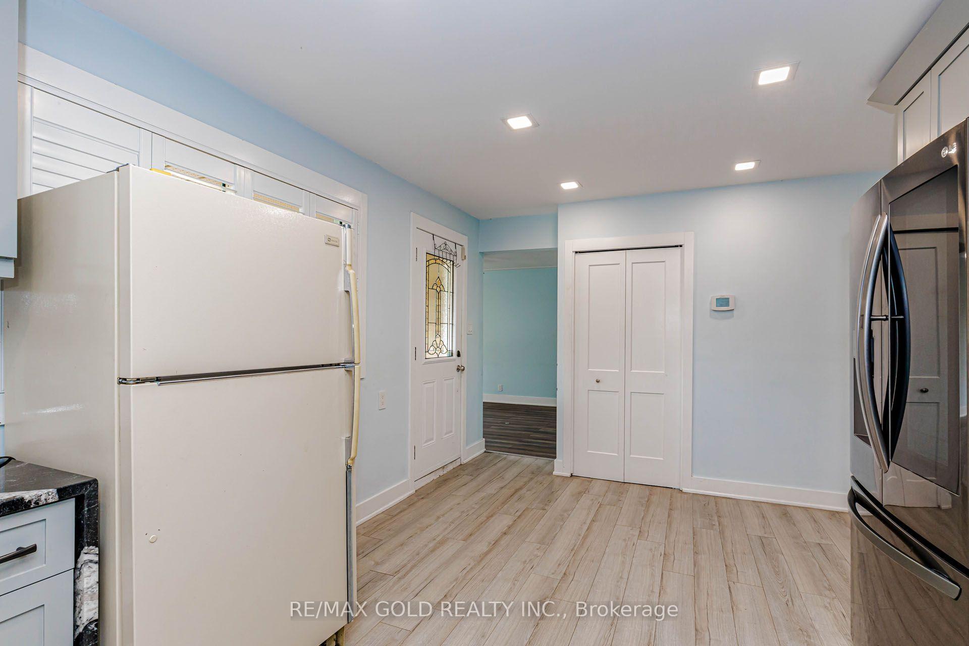 Photo 14 of 49 Kenneth Avenue, Kitchener, Stanley Park — HOMEH