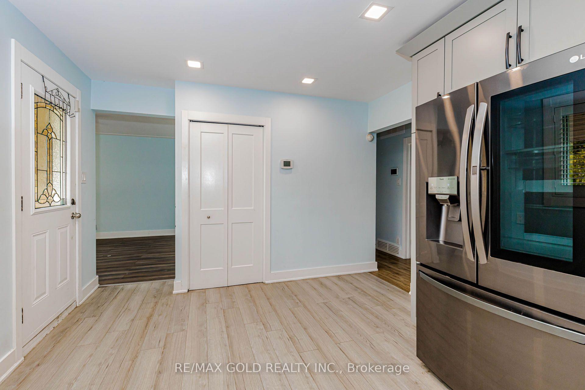 Photo 15 of 49 Kenneth Avenue, Kitchener, Stanley Park — HOMEH