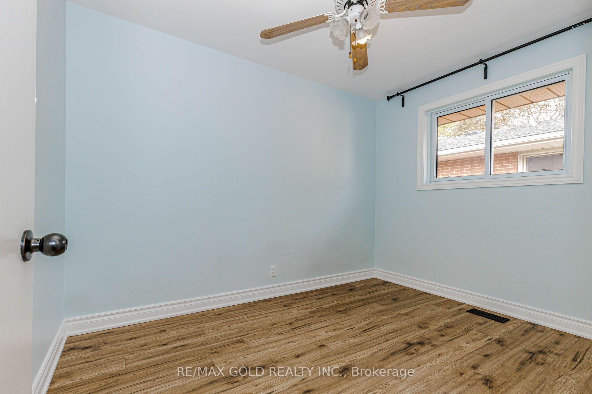 Photo 23 of 49 Kenneth Avenue, Kitchener, Stanley Park — HOMEH