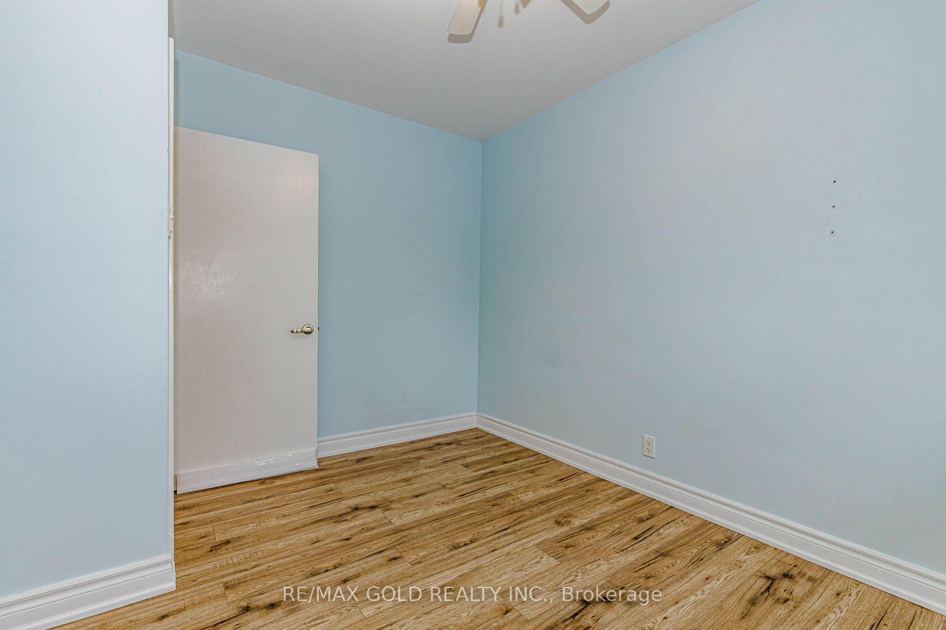 Photo 28 of 49 Kenneth Avenue, Kitchener, Stanley Park — HOMEH