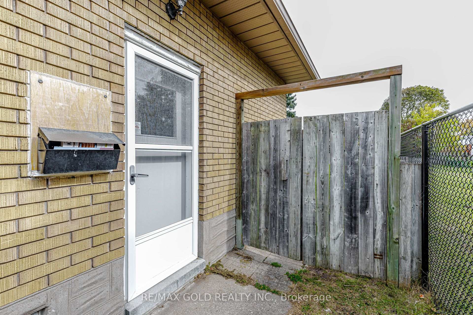 Photo 29 of 49 Kenneth Avenue, Kitchener, Stanley Park — HOMEH