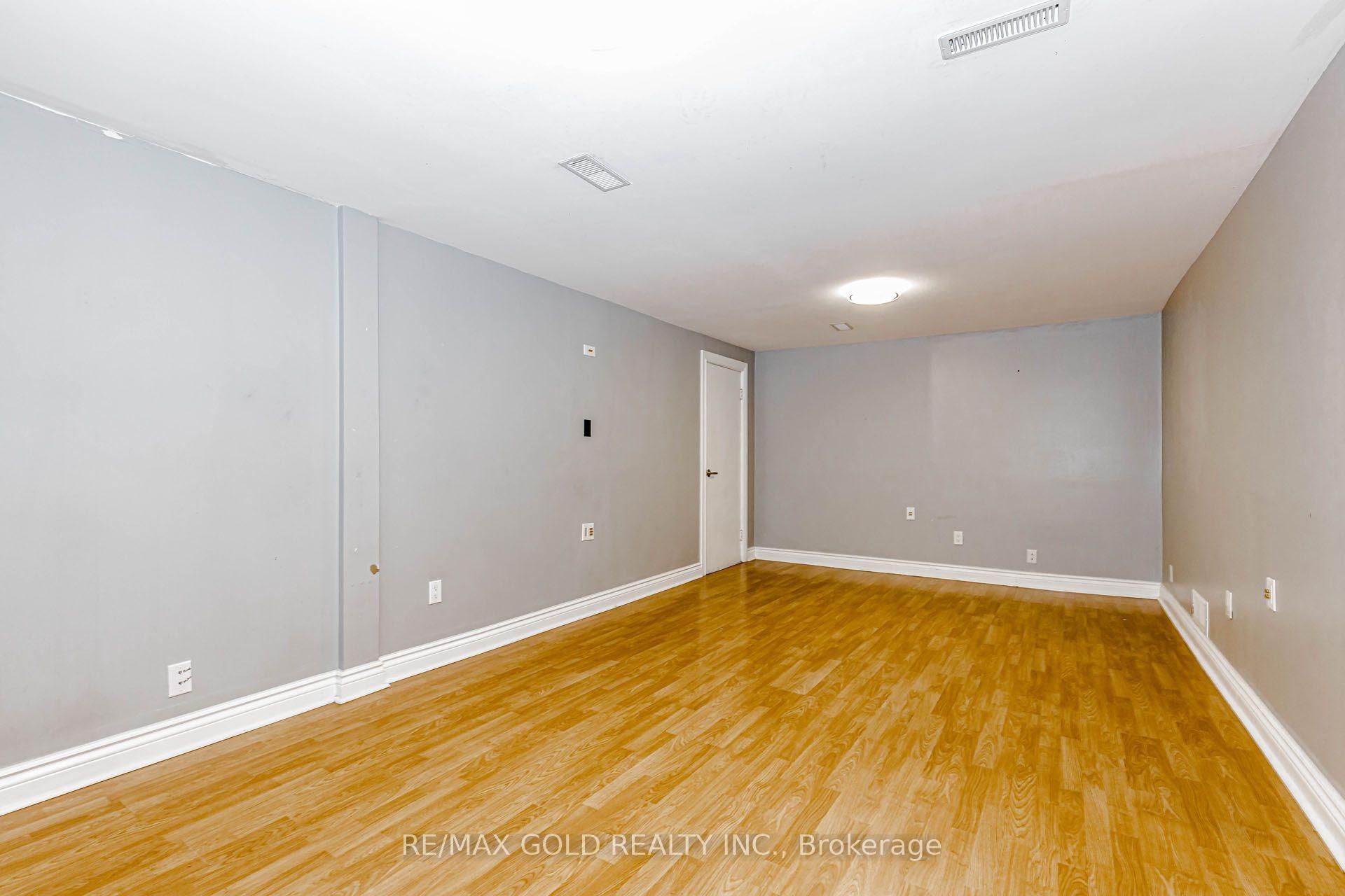 Photo 34 of 49 Kenneth Avenue, Kitchener, Stanley Park — HOMEH