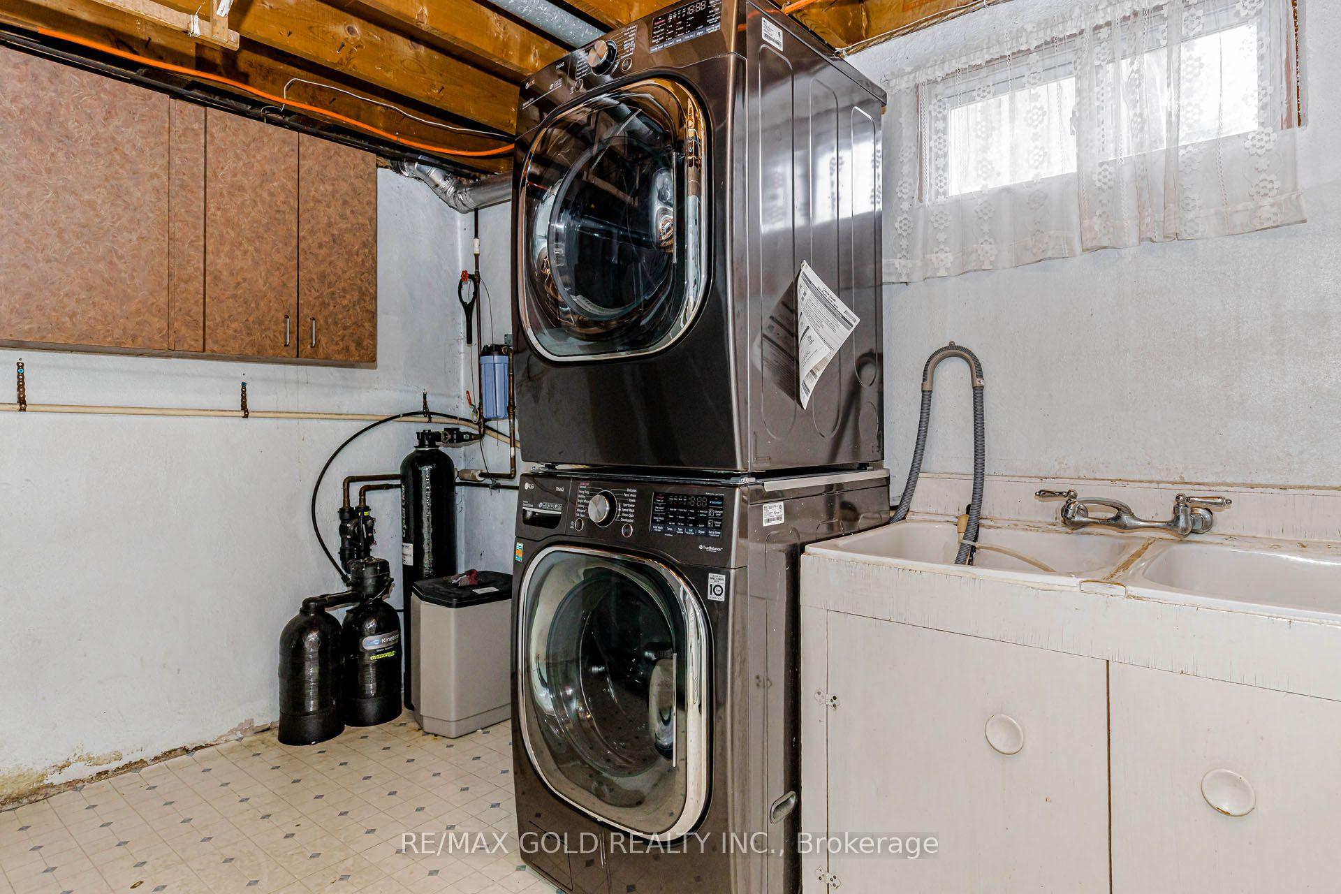 Photo 38 of 49 Kenneth Avenue, Kitchener, Stanley Park — HOMEH