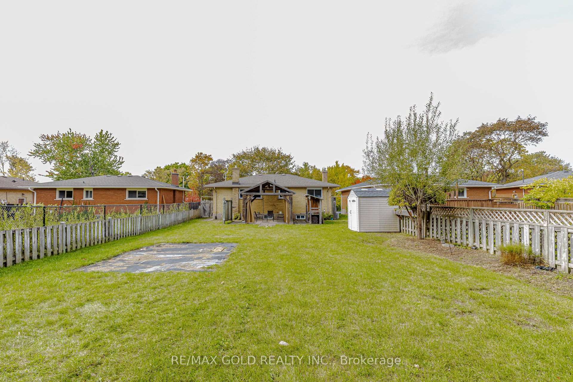 Photo 43 of 49 Kenneth Avenue, Kitchener, Stanley Park — HOMEH