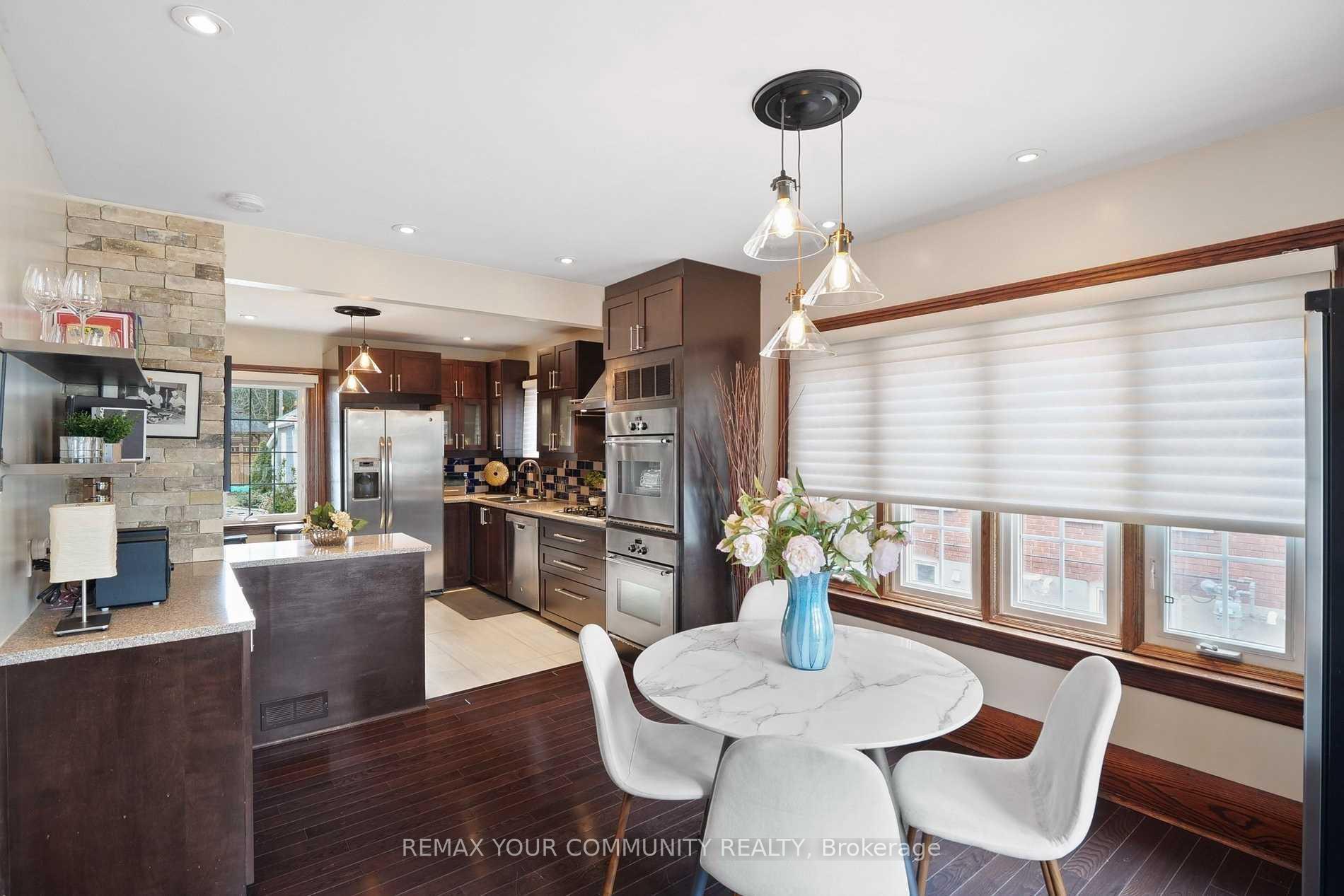 Photo 6 of 19 Mark Street, Aurora, Aurora Village — HOMEH