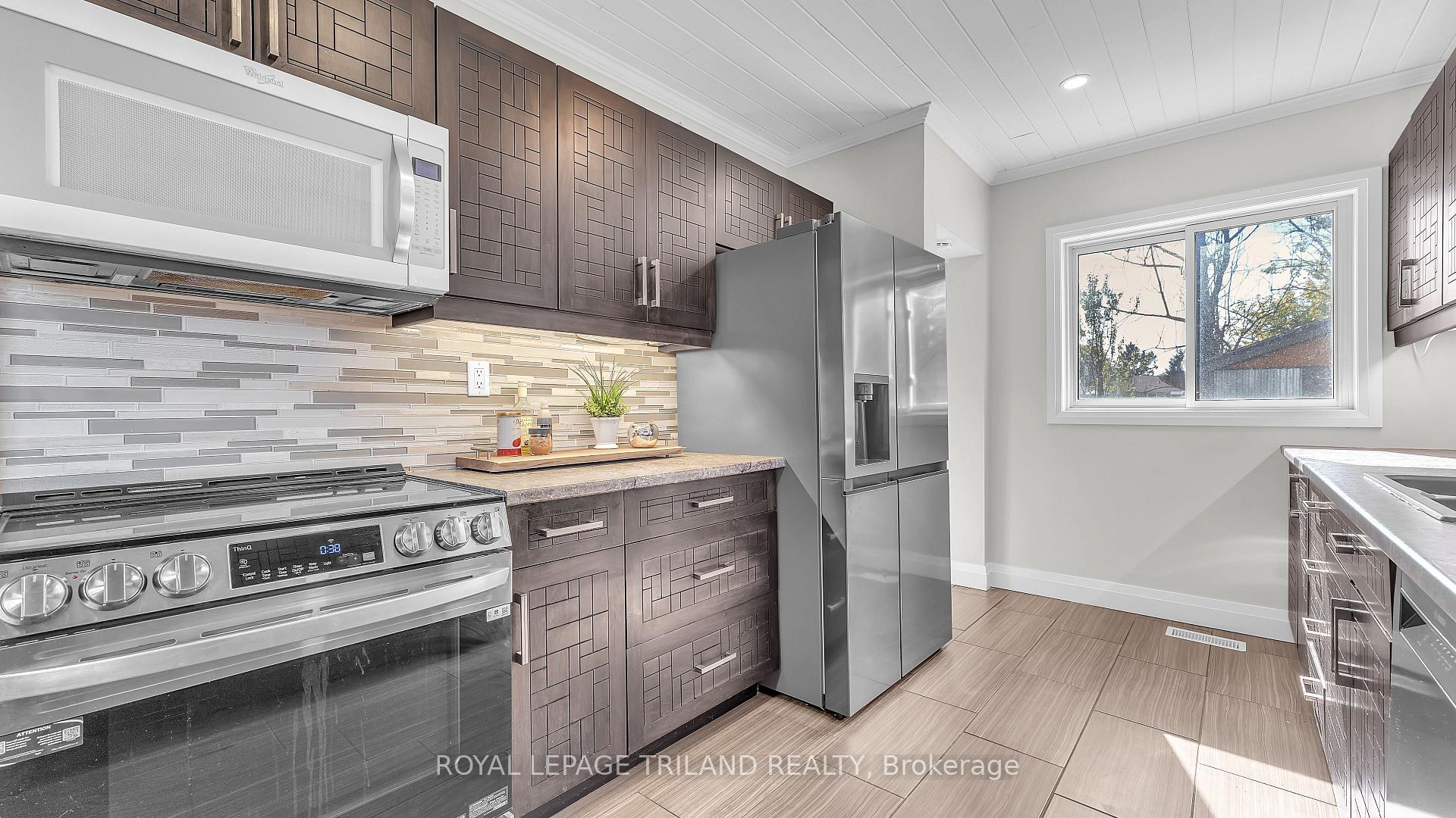 Photo 25 of 205 Erie Street, St. Thomas — HOMEH