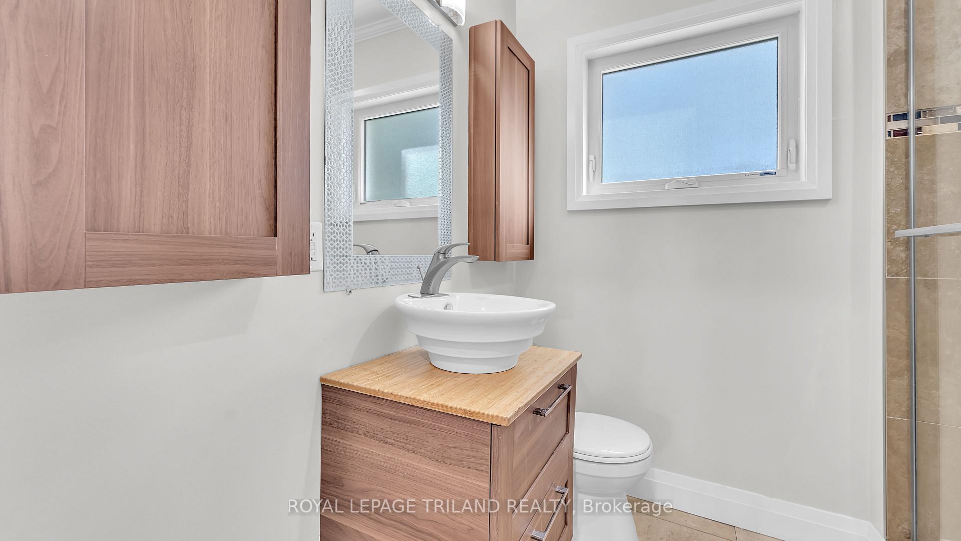 Photo 33 of 205 Erie Street, St. Thomas — HOMEH