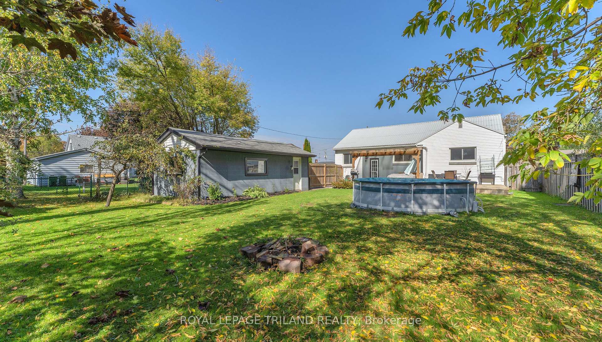Photo 11 of 205 Erie Street, St. Thomas — HOMEH