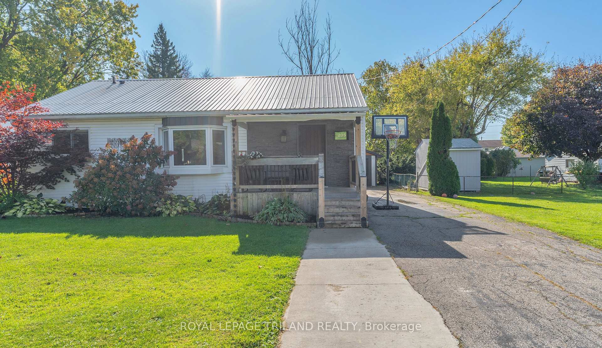 Photo 50 of 205 Erie Street, St. Thomas — HOMEH