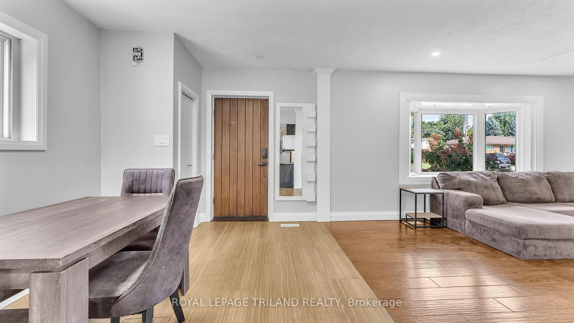 Photo 10 of 205 Erie Street, St. Thomas — HOMEH