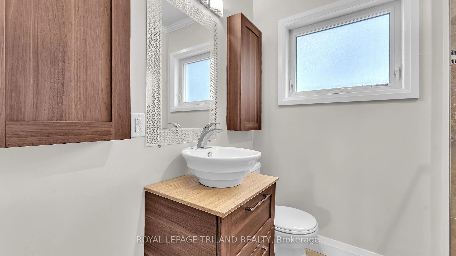 Photo 22 of 205 Erie Street, St. Thomas — HOMEH