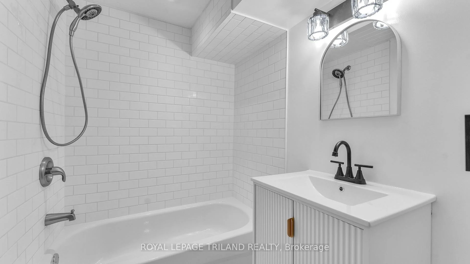 Photo 30 of 205 Erie Street, St. Thomas — HOMEH