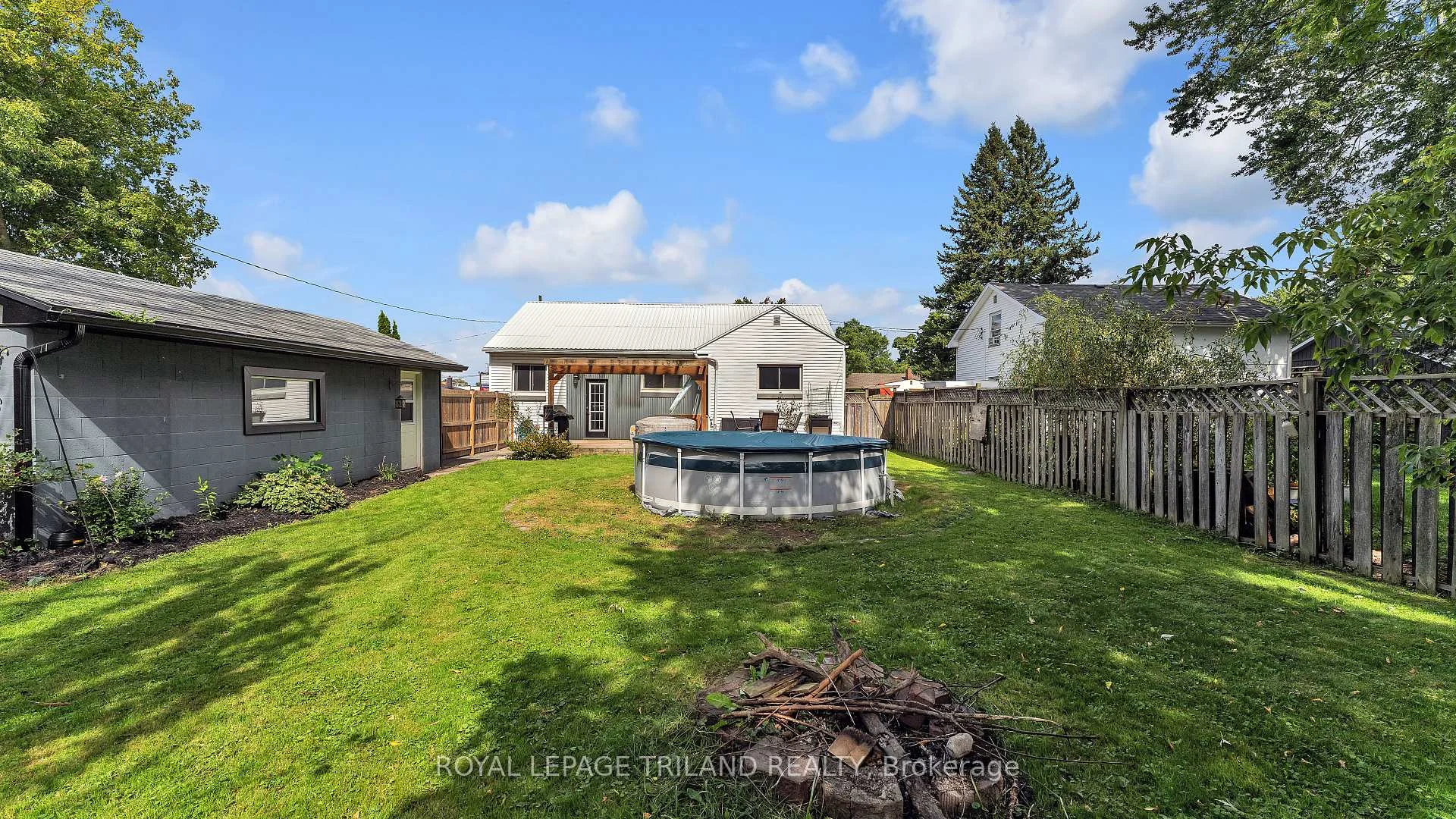 Photo 38 of 205 Erie Street, St. Thomas — HOMEH