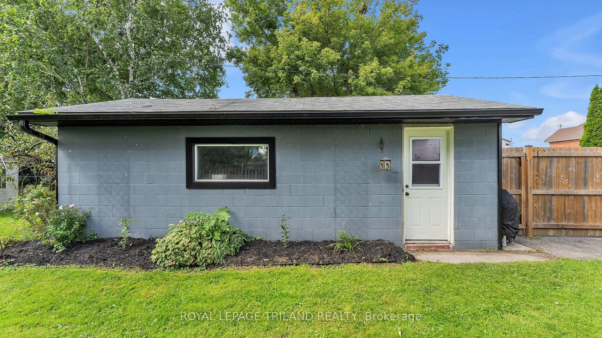 Photo 42 of 205 Erie Street, St. Thomas — HOMEH