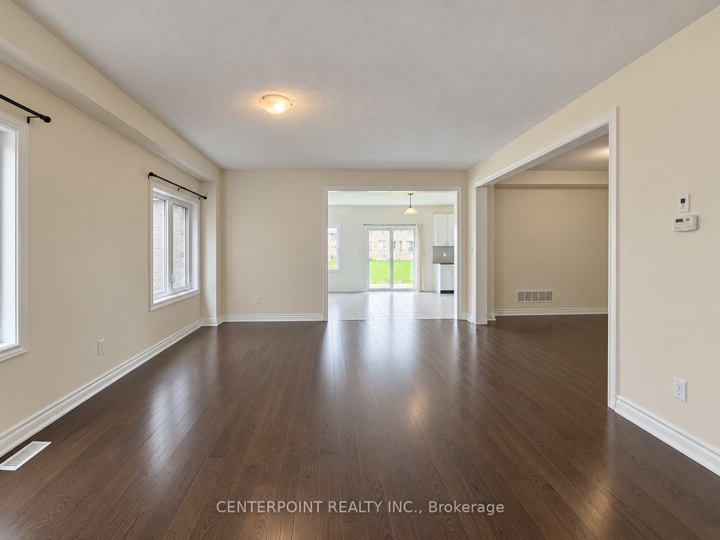 Photo 2 of 313 Ridley Crescent, Southgate — HOMEH
