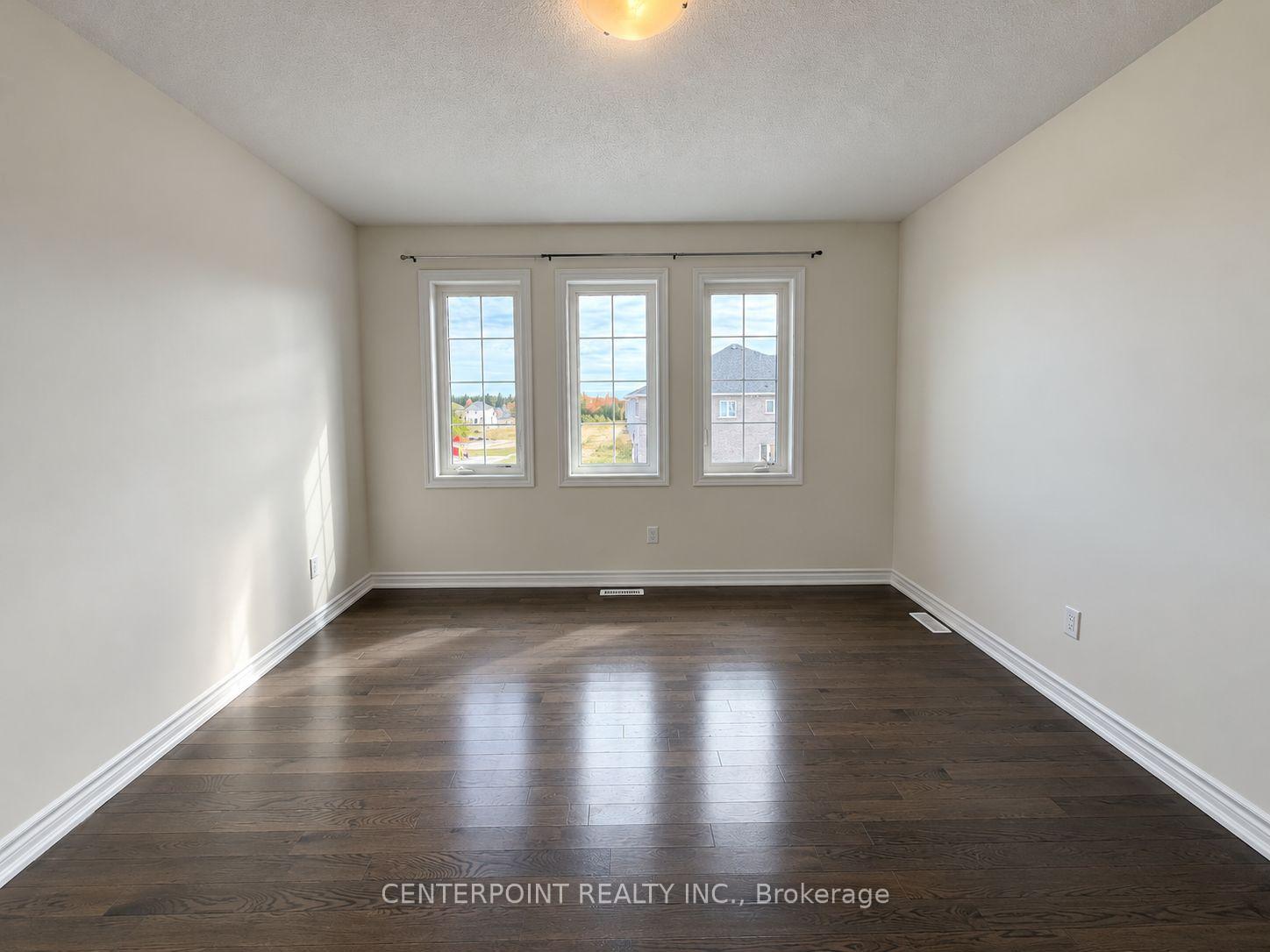 Photo 19 of 313 Ridley Crescent, Southgate — HOMEH