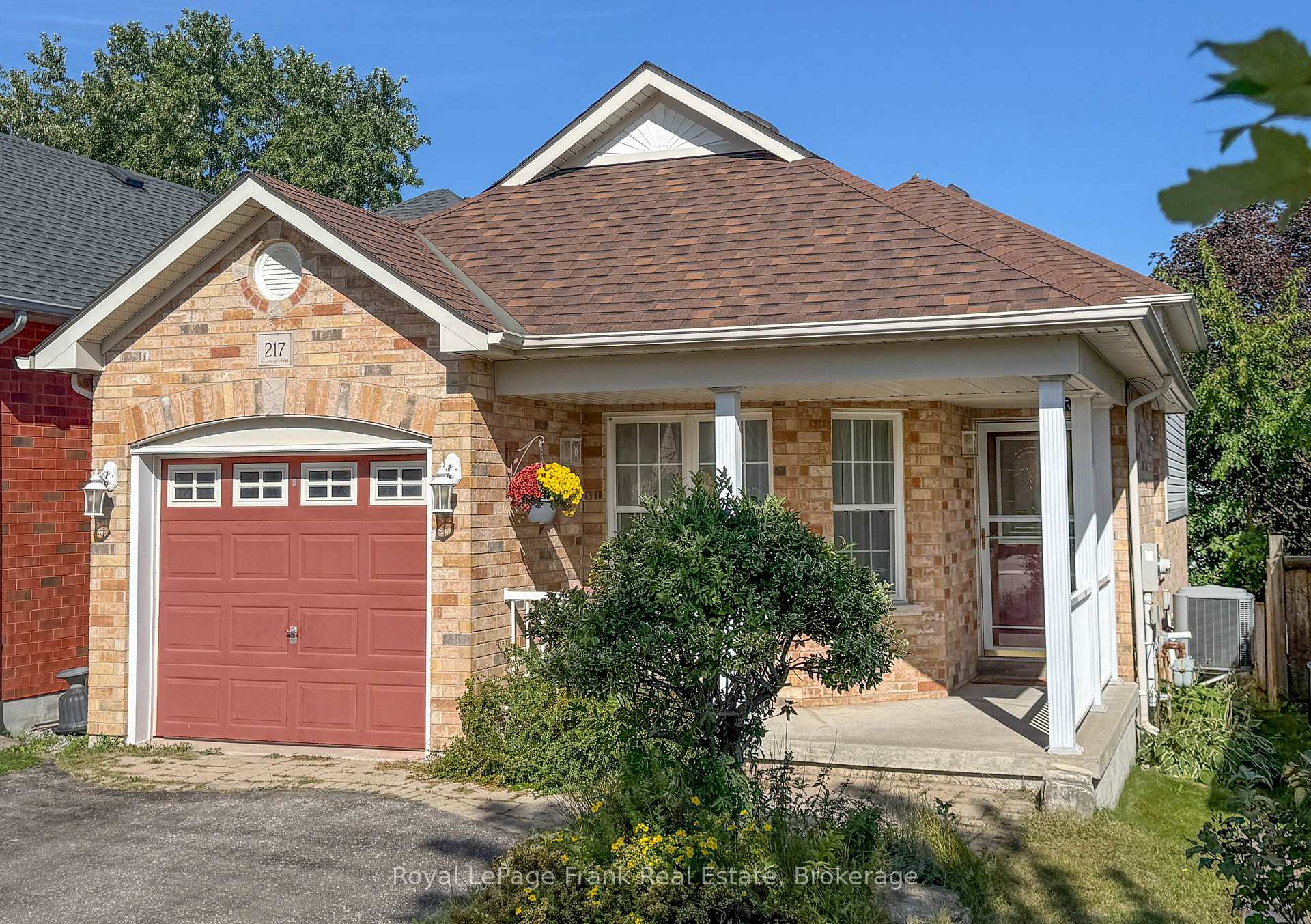 Photo 1 of 217 Cornish Drive, Clarington, Courtice — HOMEH
