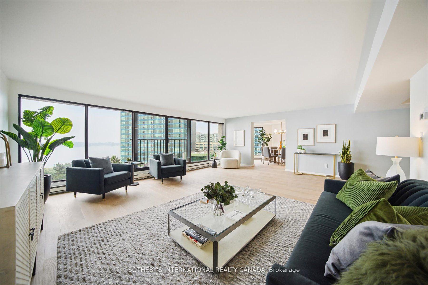 Photo 4 of Unit 1110, 65 Harbour Square, Toronto, Waterfront Communities — HOMEH