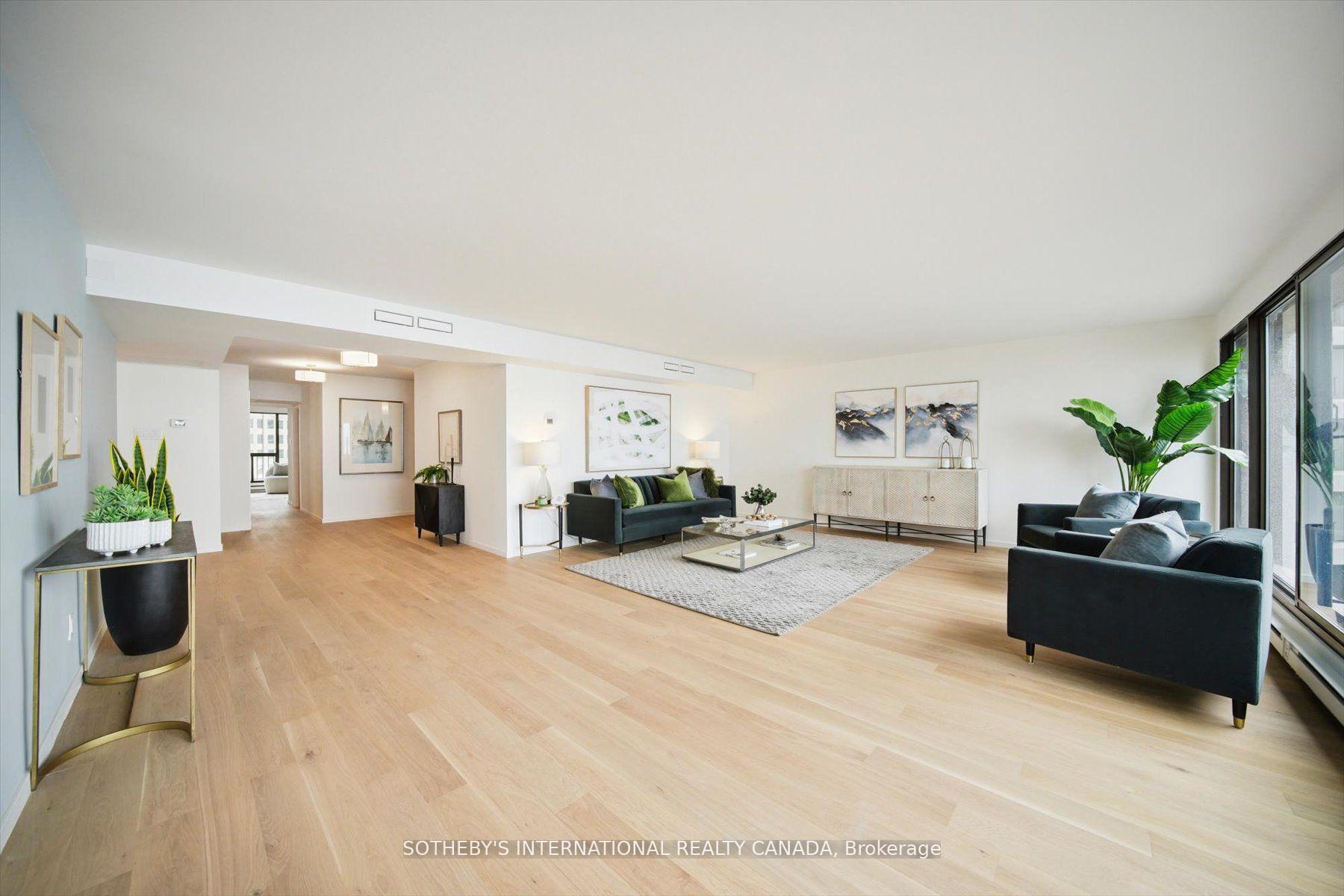 Photo 10 of Unit 1110, 65 Harbour Square, Toronto, Waterfront Communities — HOMEH