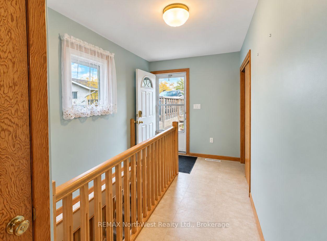 Photo 4 of 230 Fourth Street N, Kenora, North End — HOMEH