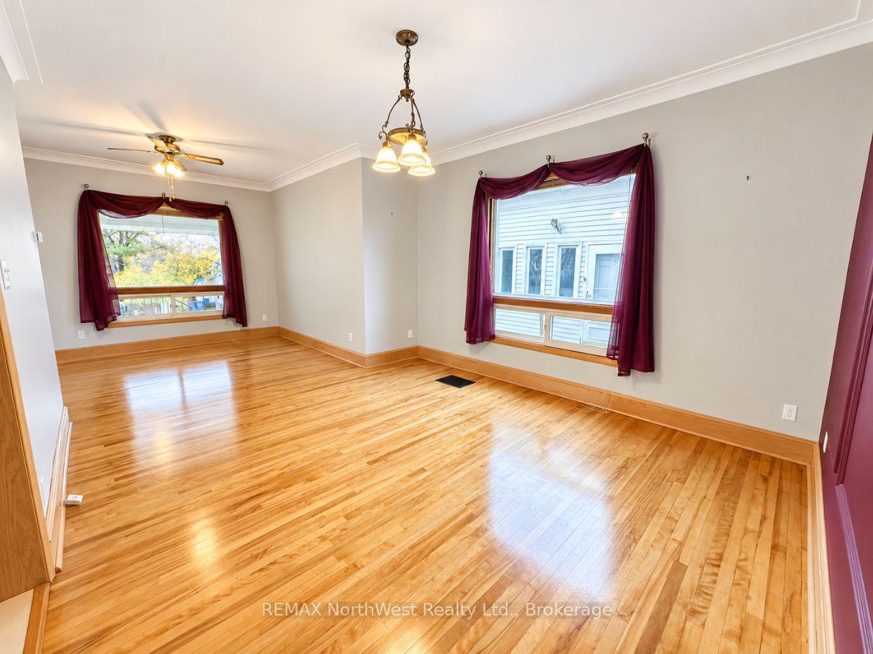 Photo 10 of 230 Fourth Street N, Kenora, North End — HOMEH