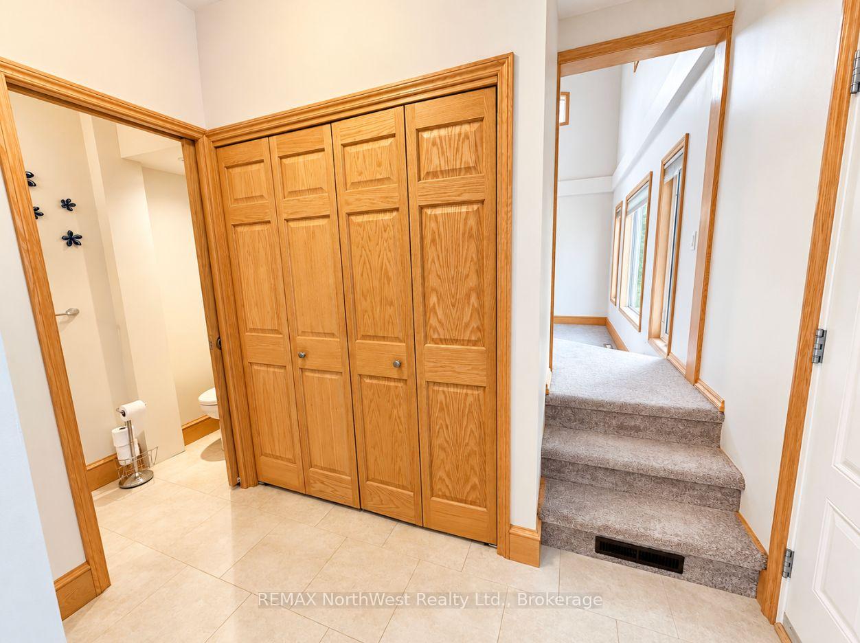 Photo 13 of 230 Fourth Street N, Kenora, North End — HOMEH