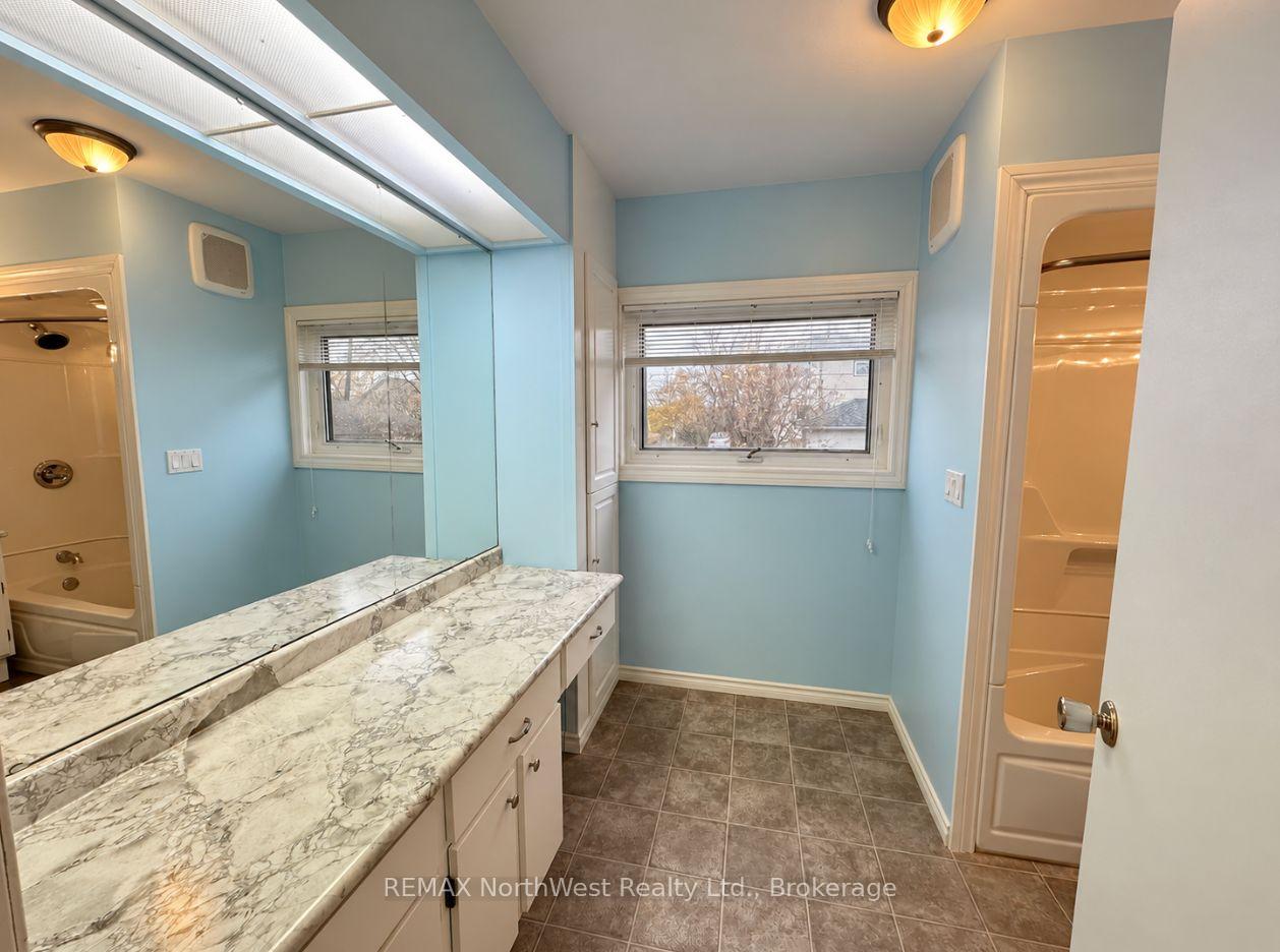 Photo 23 of 230 Fourth Street N, Kenora, North End — HOMEH