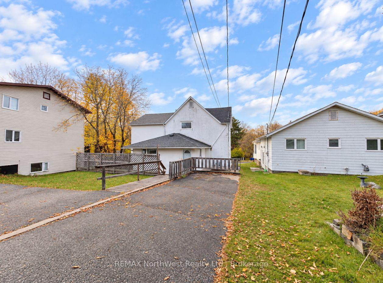 Photo 42 of 230 Fourth Street N, Kenora, North End — HOMEH