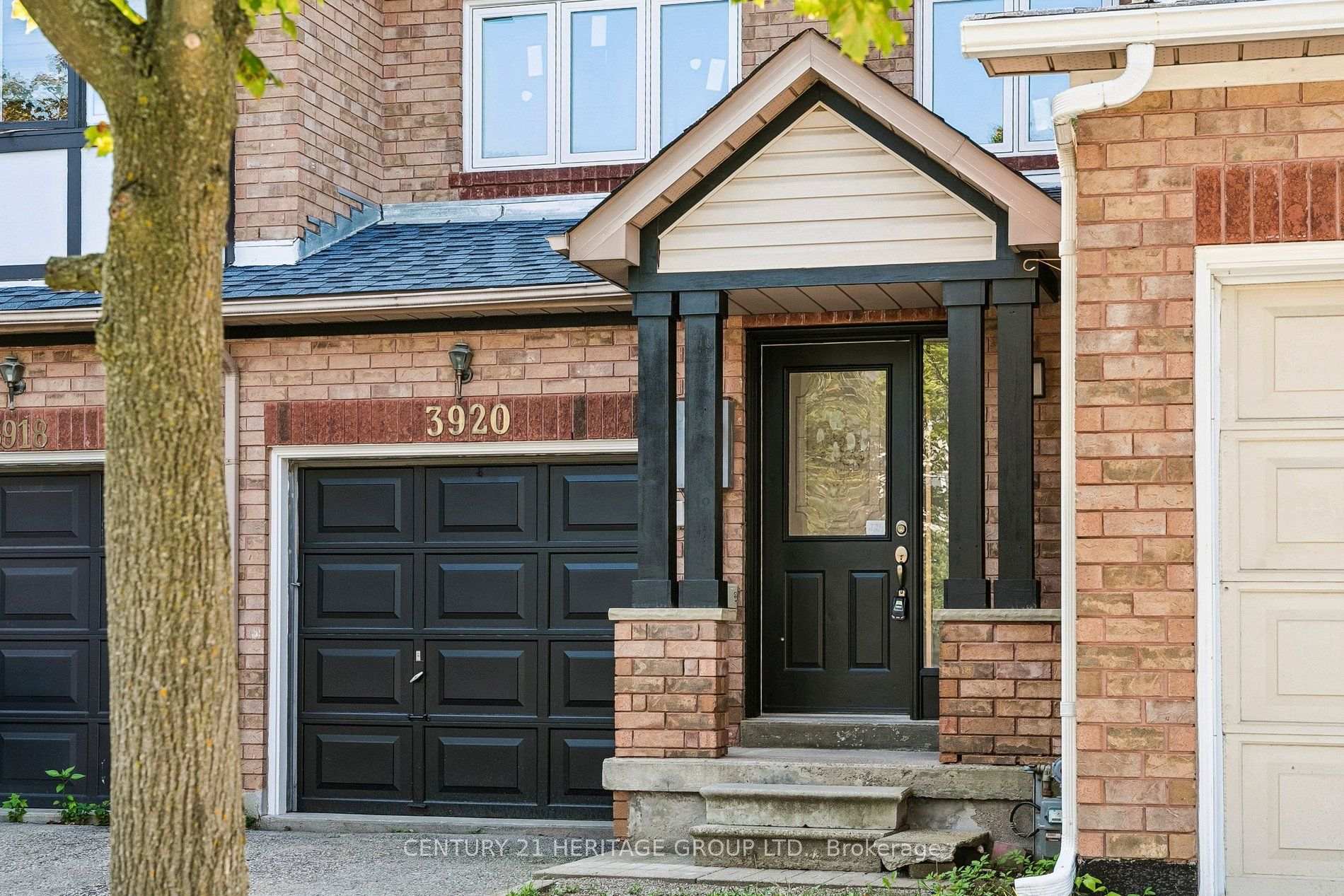 Photo 3 of 3920 Zenith Court, Mississauga, Lisgar — HOMEH