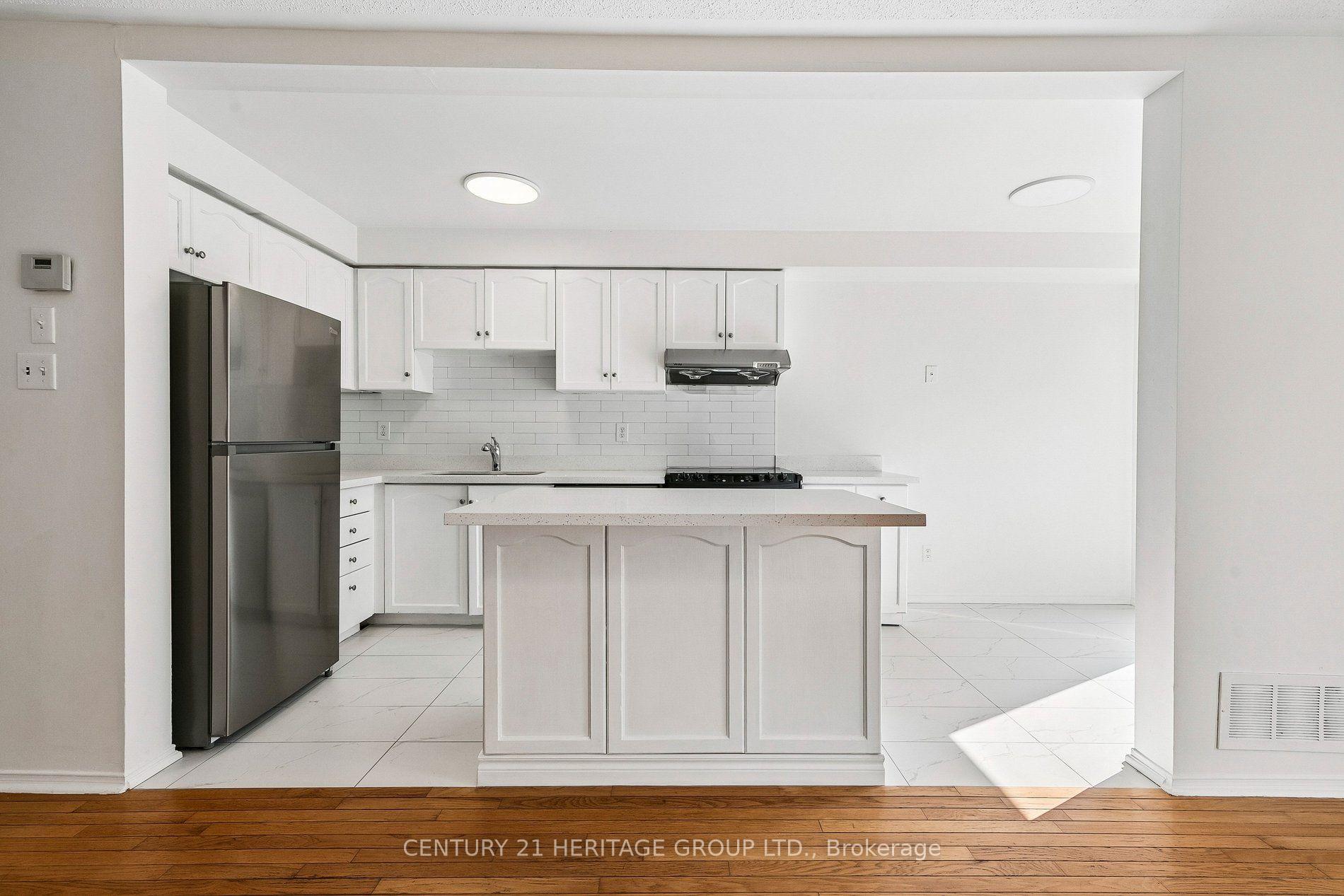 Photo 12 of 3920 Zenith Court, Mississauga, Lisgar — HOMEH