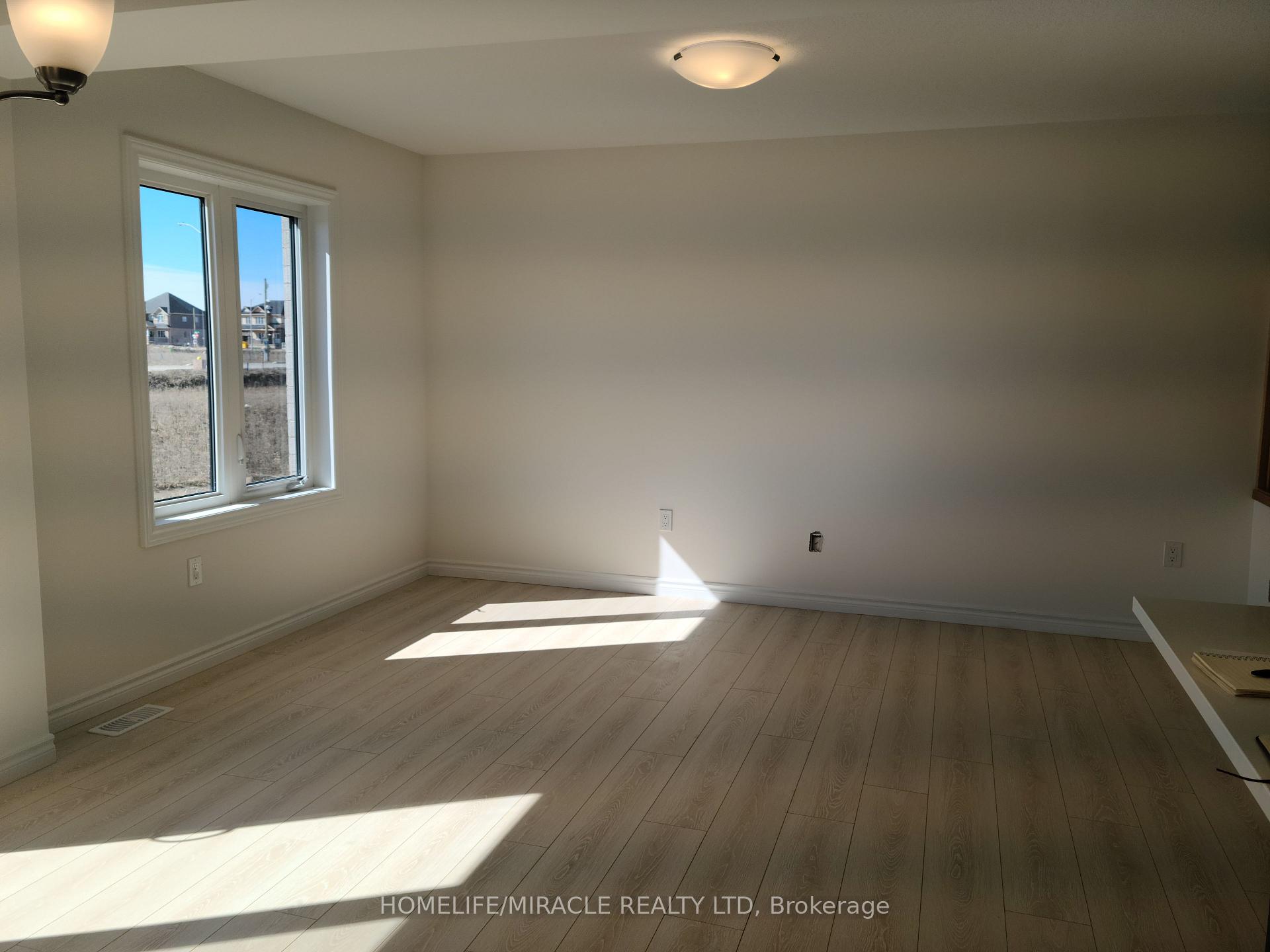 Photo 25 of 117 Mattingley Street, Brant, Paris — HOMEH