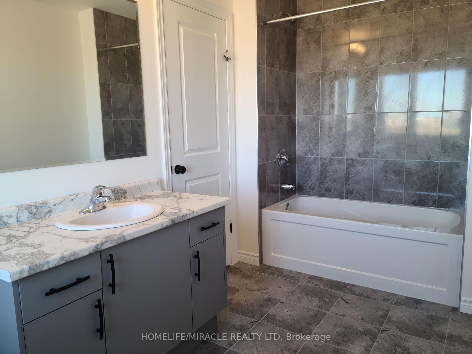 Photo 26 of 117 Mattingley Street, Brant, Paris — HOMEH