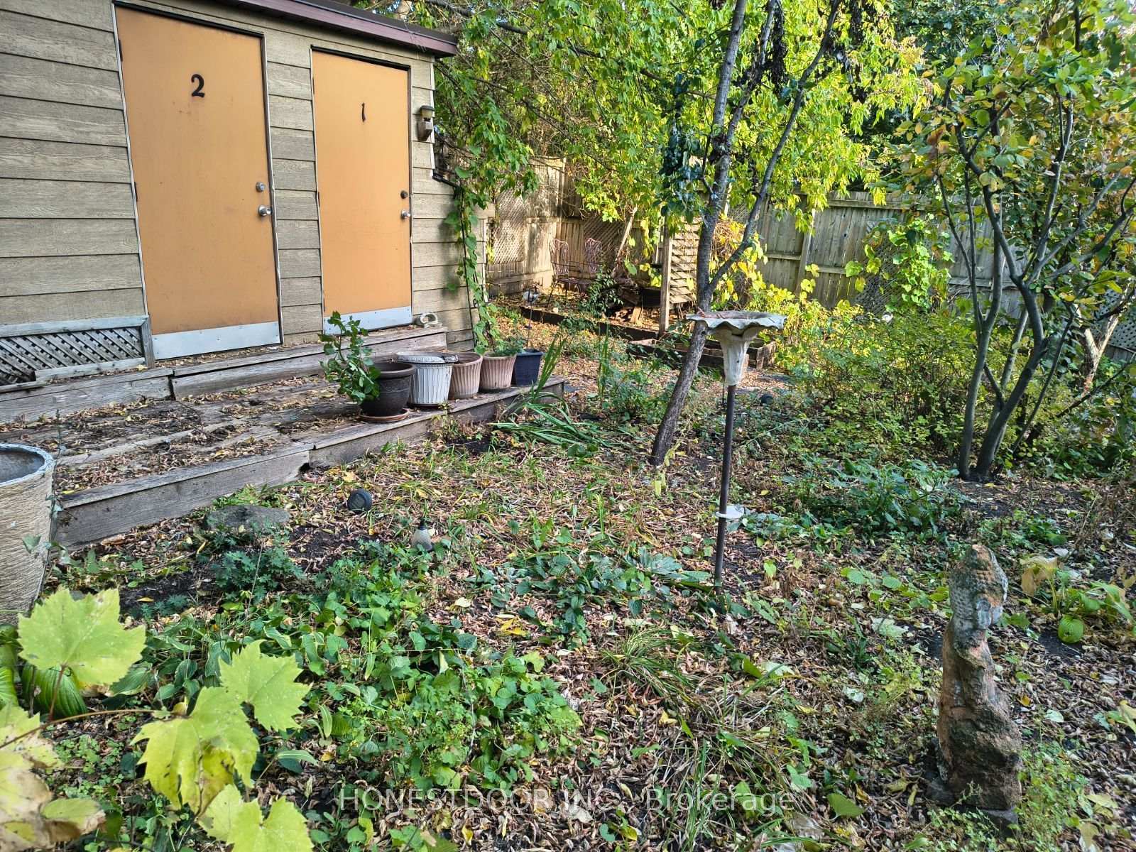Photo 5 of 303 Lacasse Avenue, Ottawa, Vanier — HOMEH
